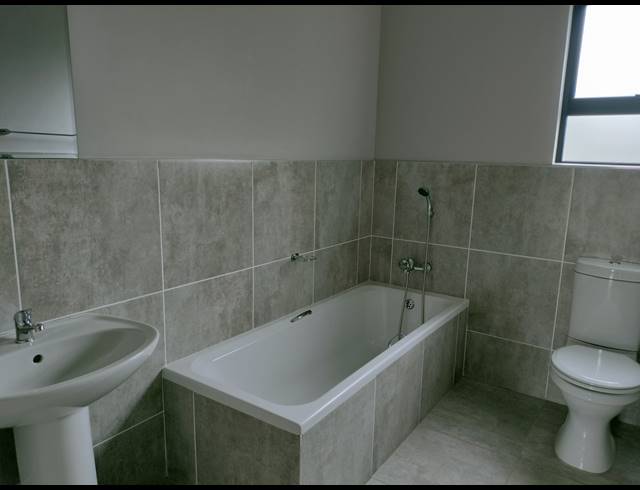 4 BEDROOM FREEHOLD FOR SALE IN DIE HEUWEL